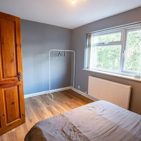 Entire 1 Bedroom House In Manchester Exterior photo